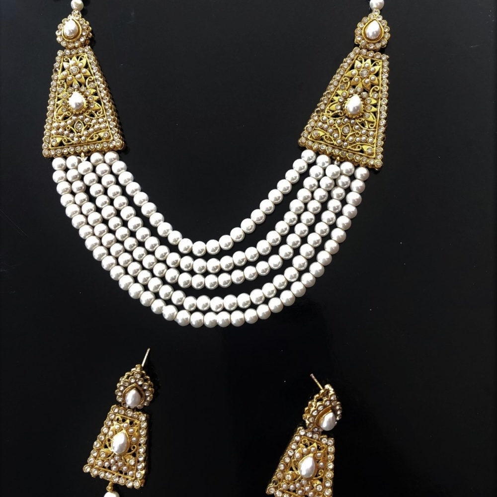 Kundan Pearl necklace